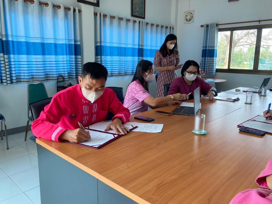  ลงนามในบันทึกข้อตกลงโครงการเสริมสร้างความเข้มแข็งของระบบคุ้มครองทางสังคมสำหรับกลุ่มเปราะบาง ตำบลศรีถ้อย (4 ภาพ)