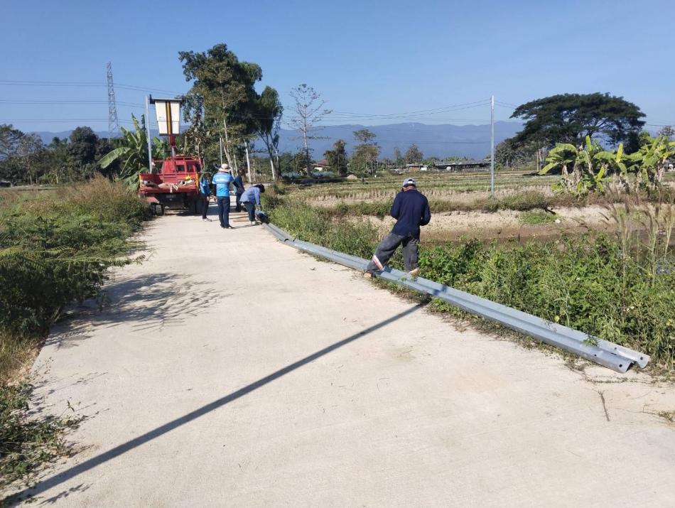 ติดตั้งการ์ดเรล ในพื้นที่หมู่ที่ 5 