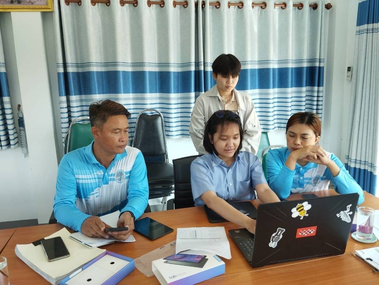 เข้าร่วมโครงการการพัฒนาระบบและกลไกการจัดสวัสดิการสังคมเฉพาะบุคคลในชุมชนท้องถิ่นที่ไม่ทิ้งใครไว้ข้างหลังด้วยแพลตฟอร์มดิจิทัลและเกม "มีสิทธิ" (กิจกรรม MEETING UP : เข้าพบและชี้แจงการดำเนินงานร่วมกับองค์กรคู่ความร่วมมือ ณ ห้องประชุม 2 เทศบาลตำบลศรีถ้อย