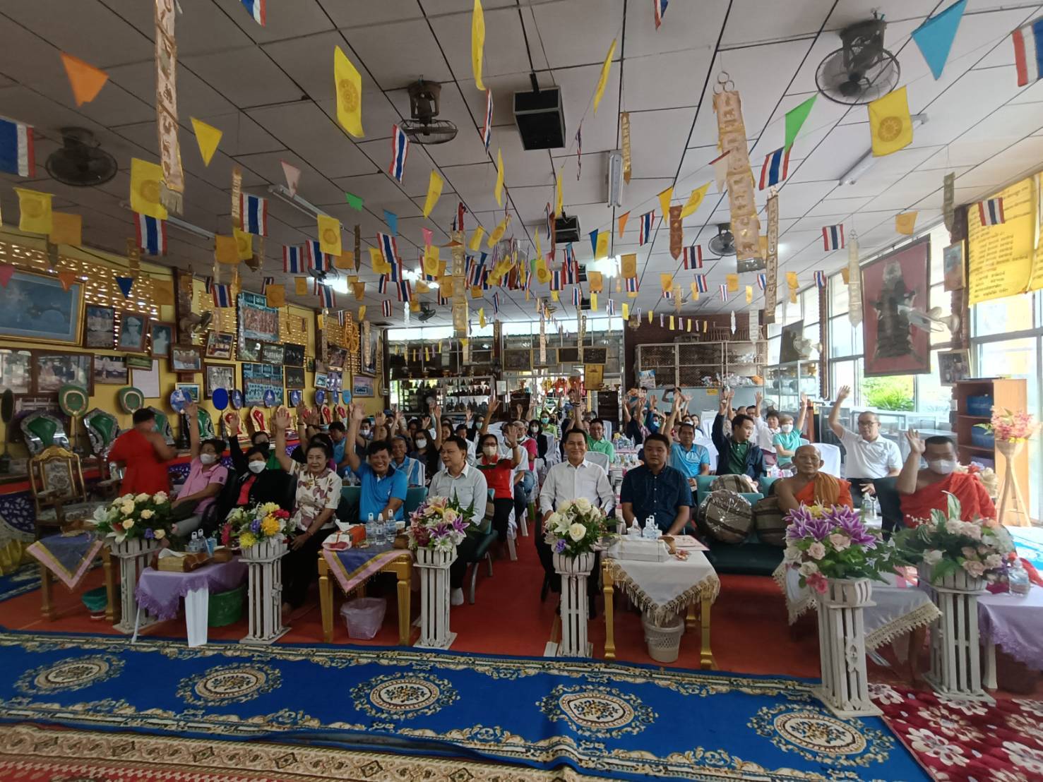 ร่วมกับประธานผู้สูงอายุเทศบาลตำบลศรีถ้อยเข้าร่วมประชุมชี้แจ้งการจัดการแข่งขันทักษะวิชาการและนันทนาการนักเรียนผู้สูงอายุกลุ่มภาคีเครือข่ายโรงเรียนผู้สูงอายุจังหวัดพะเยา ประจำปี 2566